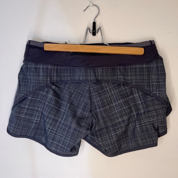 Lululemon shorts - Picture 3 of 4